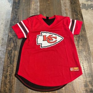 Women’s Chiefs Jersey.